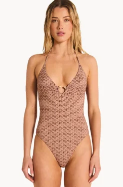 Alisande Irena One Piece