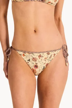 Alisande Miranda Bottom