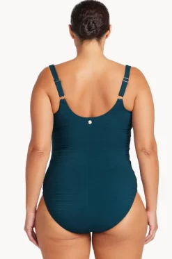 Aria Delacroix One Piece