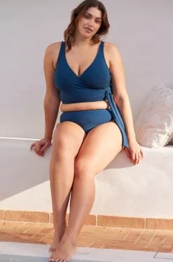 Aria Hayes D/DD Cup Bra