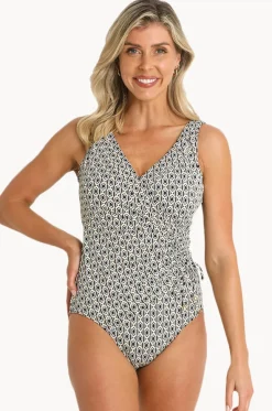 Chains DD/E Cup Gathered Surplice One Piece