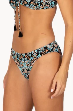 Free Spirit Regular Pant