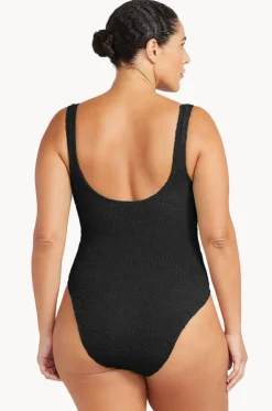Kahlo One Piece