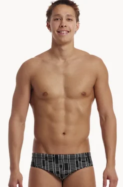 Mens Up The Ladder Brief