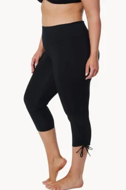 Plain Capri Tie Side Swim Pant