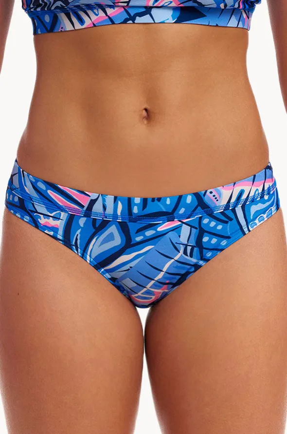 Soaring Hi Sports Brief