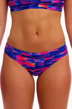 Warped Waves Sports Brief