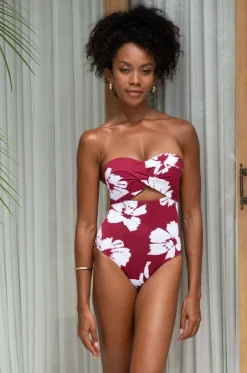 Whispering Allure Luka One Piece