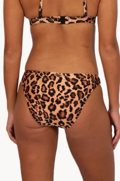 Zambia Ring Side Hipster